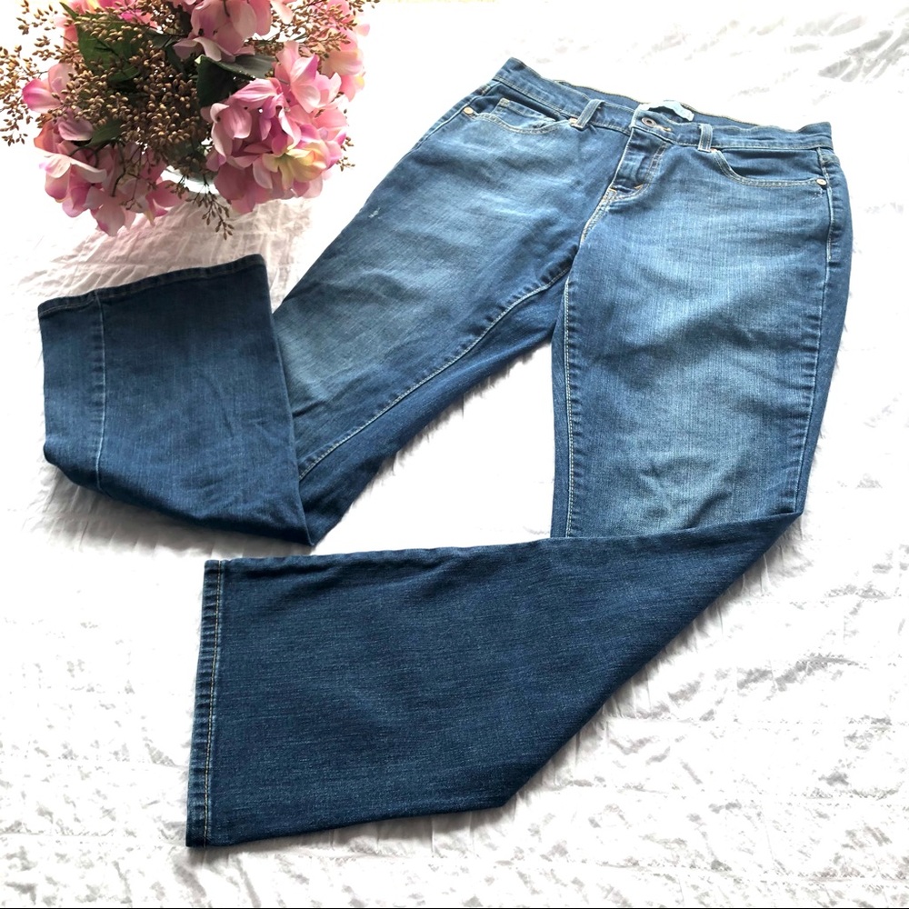 SOLD! LEVI’S 515 Bootcut Studded Flap Pocket Jeans- Sz 6 - Picture 2 of 7